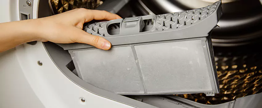Signs Of A Clogged Dryer Lint Trap in Springboro, Ohio